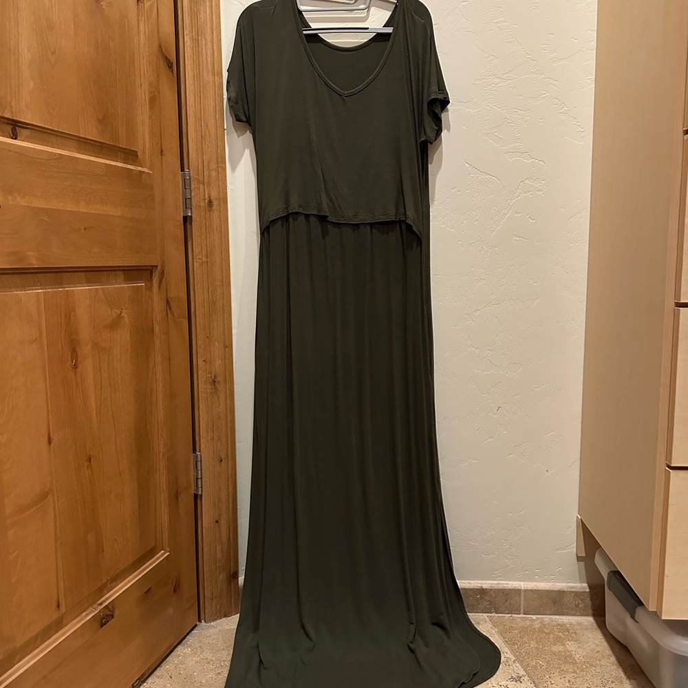 Women's Olive Green Short-Sleeve Maternity and Nursing Maxi Dress